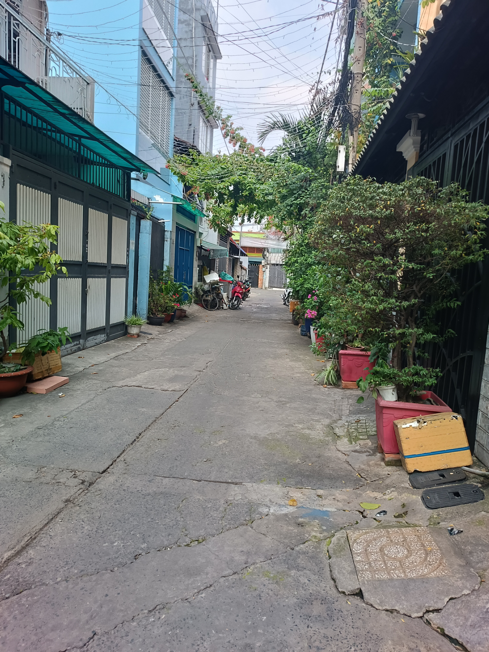 Nhà hẻm xe hơi thông Đường Nguyễn Văn Săng_P.Tân Sơn Nhì_dt: 4.05x9m, 1 lầu, nhà mới, Giá: 4.8tỷ tl