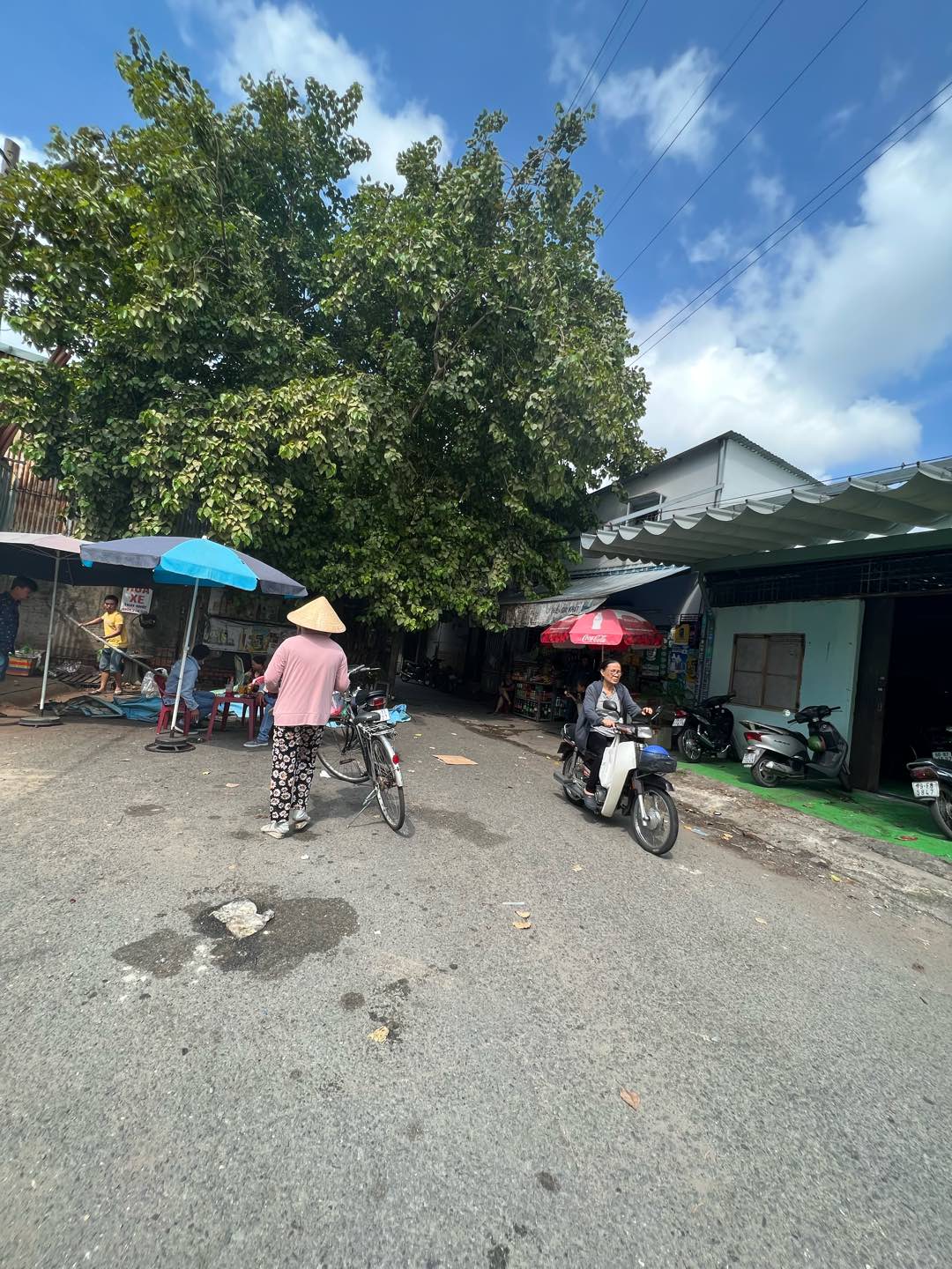 🔴92TR/M2 ĐƯỜNG 20M NỐI NGUYỄN SƠN(10X27M) GIÁ 24.90 TỶ HÀNG HIẾM LH 0936014425