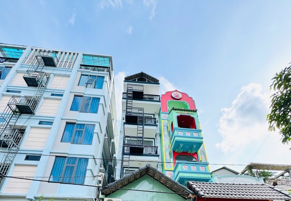 MTNB . P Phú Thọ Hòa Ngay Trường Học 4x22m , 1 trệt 1 lửng 4 lầu , có thang máy, Giá : 15 Tỷ TL