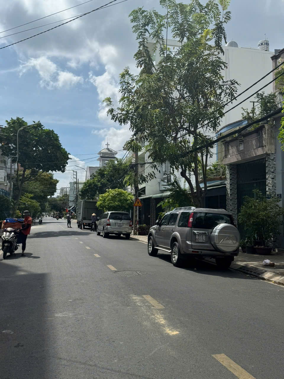 MT Lê Niệm 8.2x19.3m TH8m Cấp 4 Giá: 18.5 tỷ, TDT: 146m2 127tr/m2