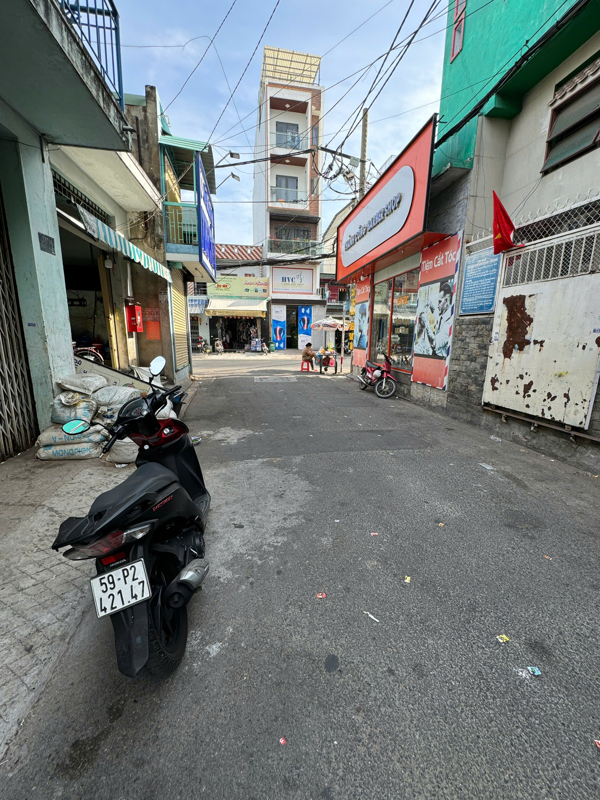 Bán nhà đường Trịnh Đình Trọng, phường Phú Trung, quận Tân Phú. (DT: 4.6x21m 1 lầu). Giá: 12.5 tỷ