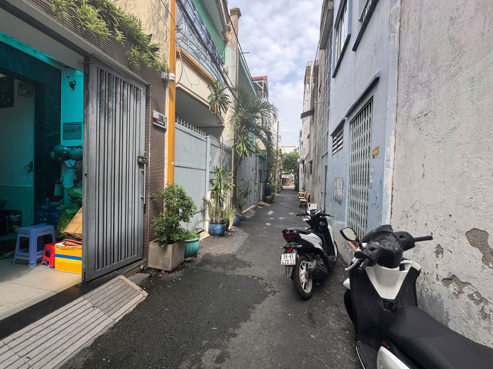 BÁN NHÀ ĐƯỜNG VƯỜN LÀI, Phường Phú Thọ Hoà, Quận Tân Phú. (DT: 4X16M CẤP 4). GIÁ: 5.59 TỶ