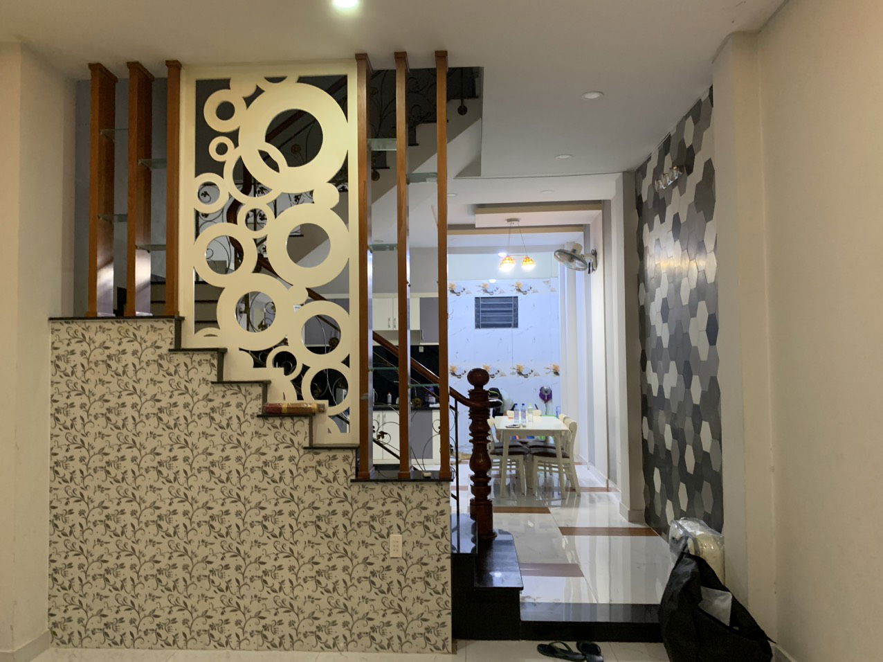 NHÀ 4 TẦNG Ở LIỀN khu Tô Hiệu, phường Hiệp Tân, Tân Phú. (DT: 4.6x14.5m nở hậu). Giá: 7.7 tỷ