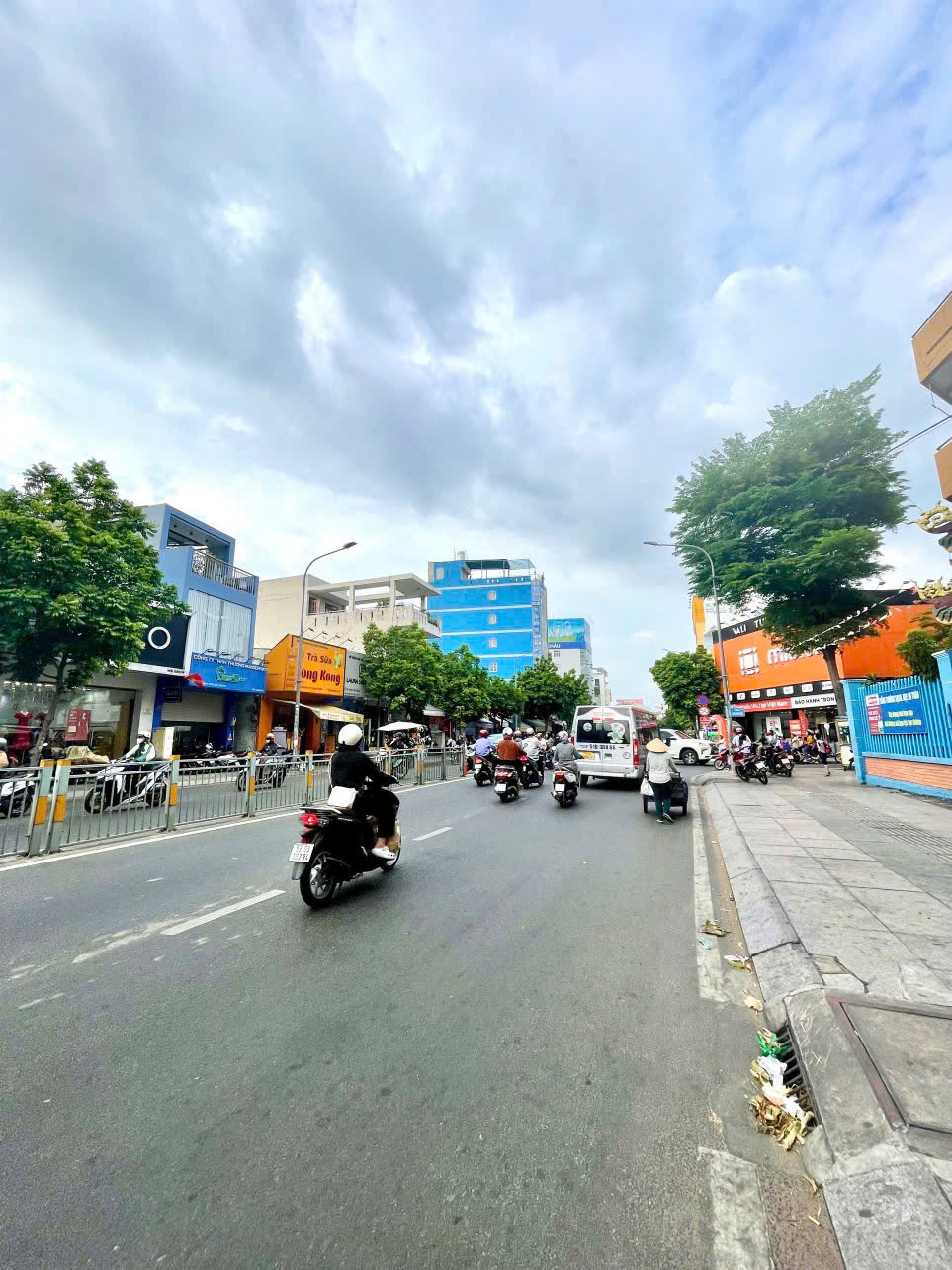 ✅ GÓC VIP 2MT ĐƯỜNG 30M LŨY BÁN BÍCH CỰC SUNG(5X18M) 17.2 TỶ LH 0936014425 P HÒA THẠNH