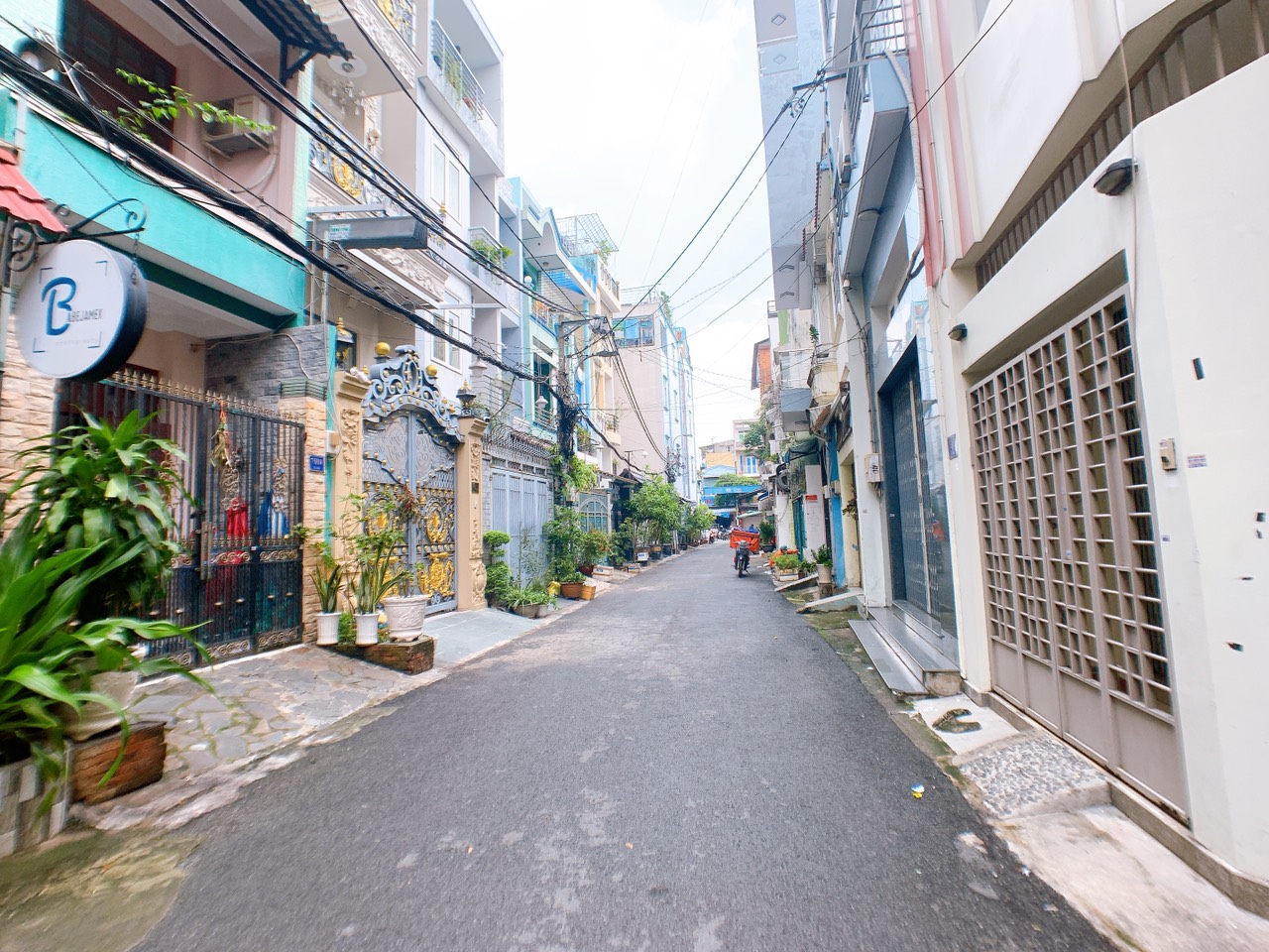 - Bán nhà hẻm nhựa 7m Gò Dầu, Phường Tân Quý, Quận Tân Phú. - 4mx17m - 3 Lầu - Giá 9.8 tỷ