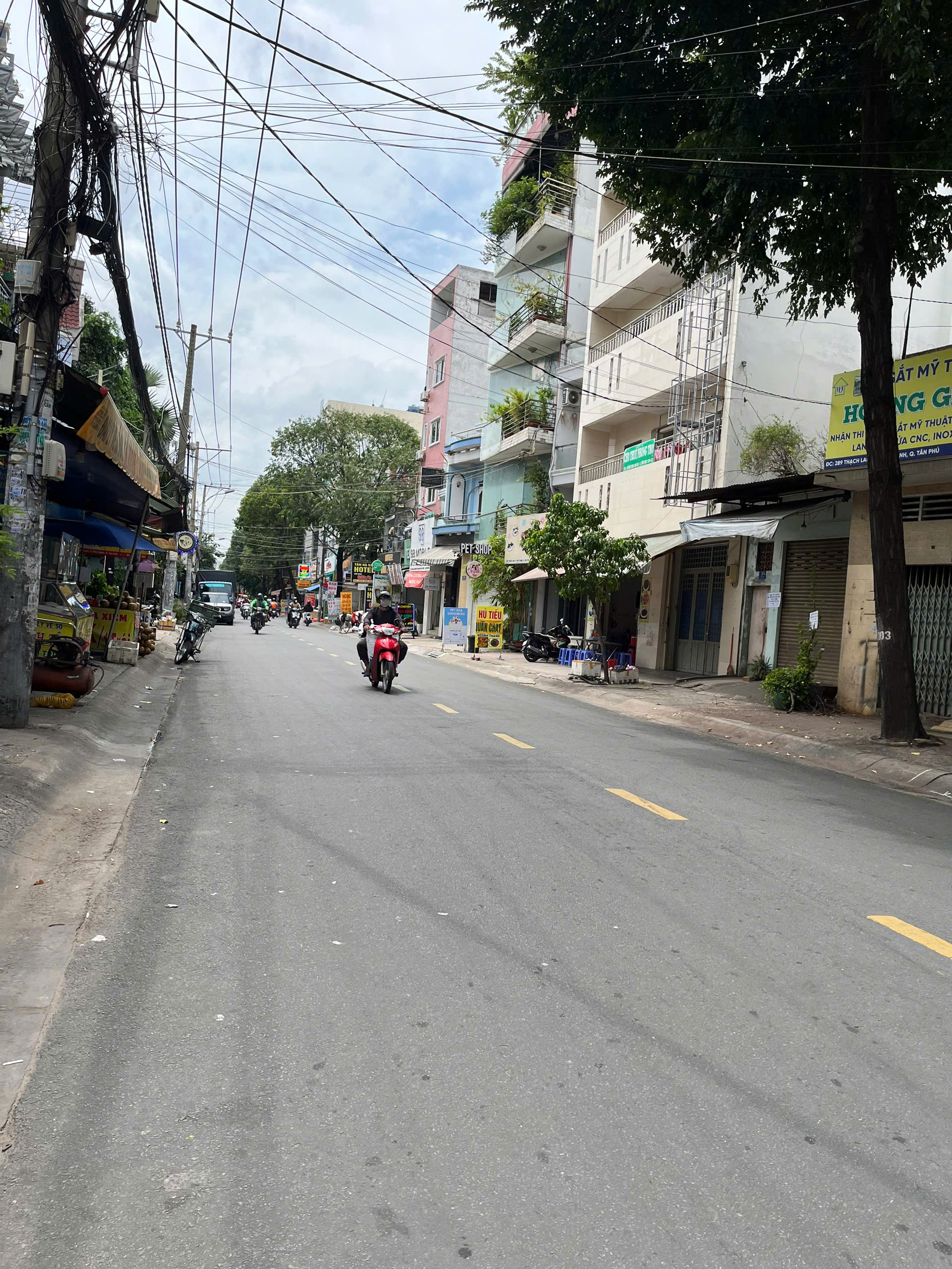 BÁN NHÀ MẶT TIỀNGIÁ RẺ ĐƯỜNG Thạch Lam, 4.05x19.6m – Cấp 4, Tiện Xây Mới – Giá Mềm 12 Tỷ TL