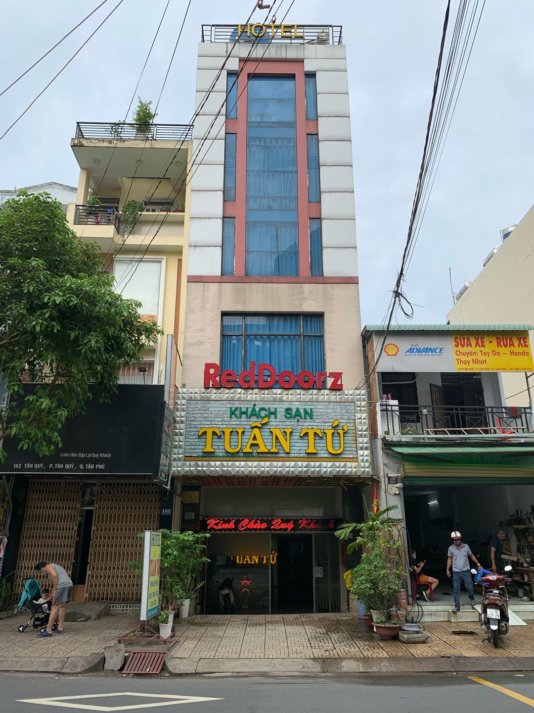 Bán khách sạn MT Tân Quý (5x19m) 20 phòn.TN 55tr/th. Giá 19,5 tỷ TL – Gần Aeon Mall