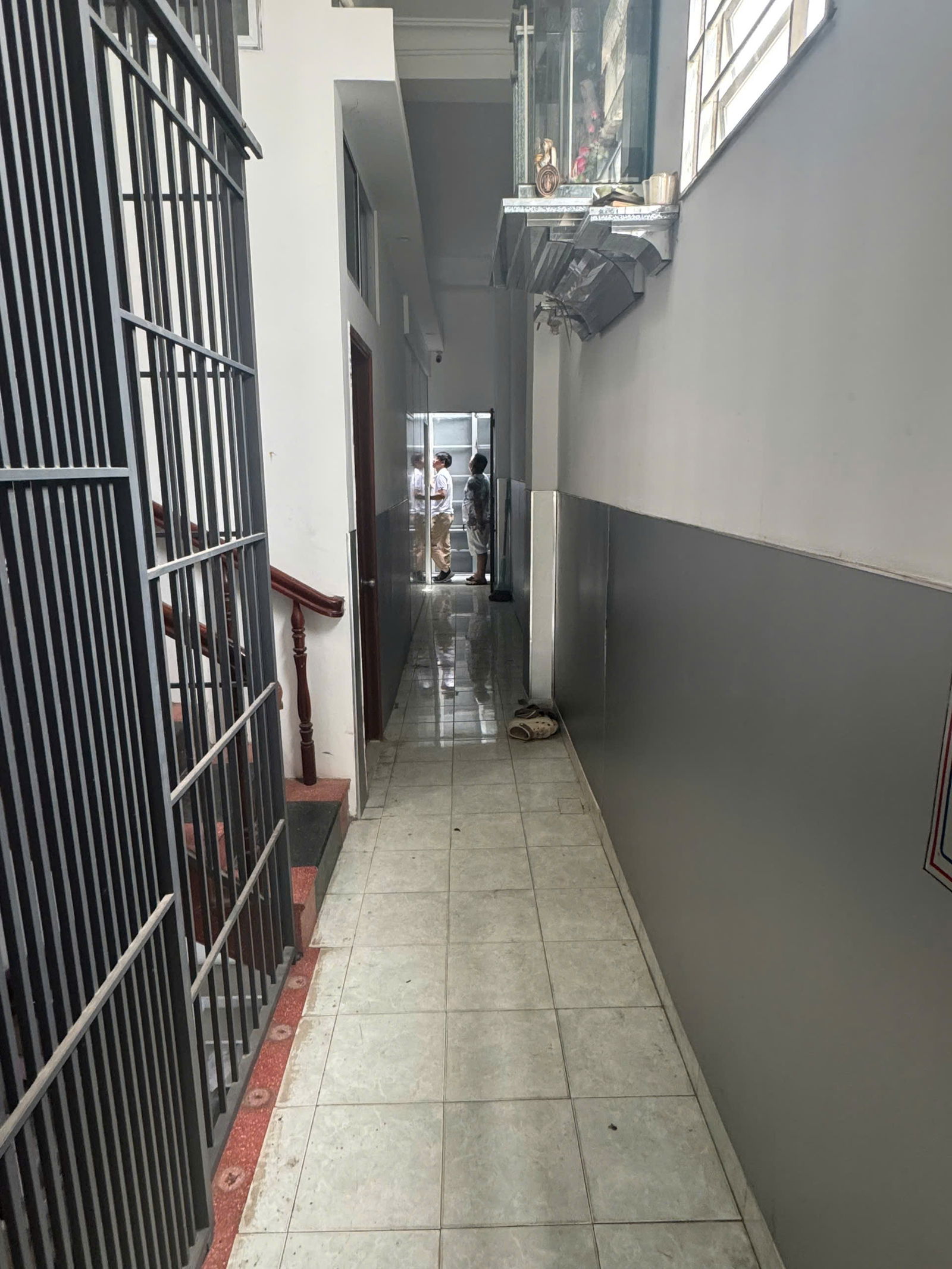 Bán nhà hẻm 168 nguyễn súy 4x23m đang cho thuê 10 phòng thu nhập 30tr/tháng chính chủ