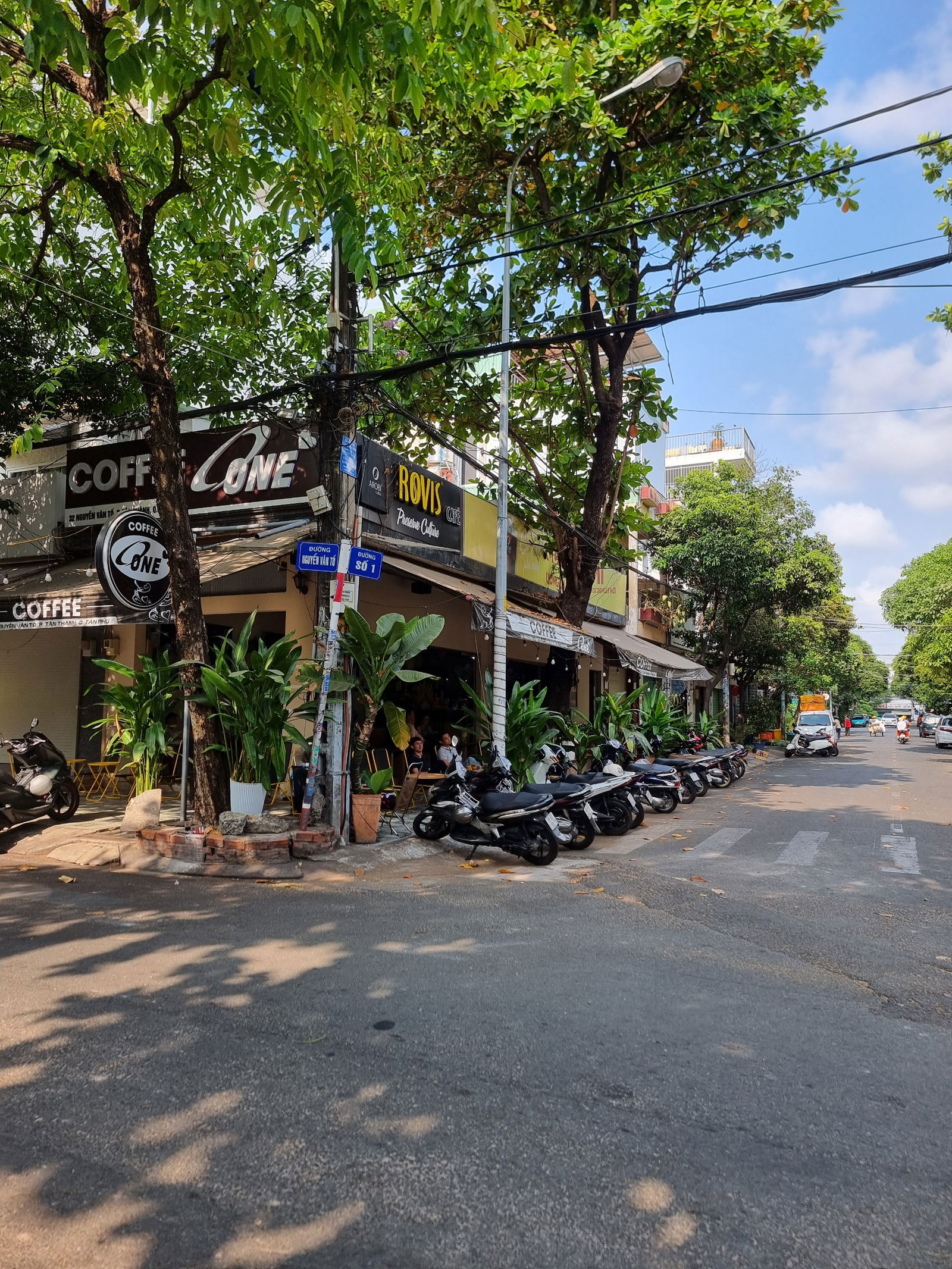 🏡 Bán nhà góc 2MT Nguyễn Văn Tố, Q.Tân Phú, DT 4x14m, đang cho thuê café, giá 12.2 tỷ