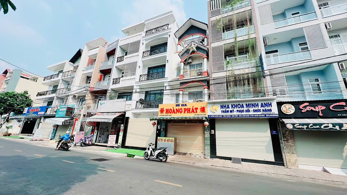 Mặt tiền kinh doanh đường Kênh Nước Đen, ngay trường Lê Văn Tám. (DT: 4.5x12m 5 tầng). Giá: 12.5 tỷ