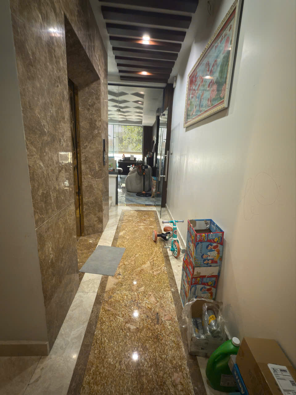 NHÀ ĐẸP - MT QUÁCH ĐÌNH BẢO ( 4,69X19M) 6 TẤM, THANG MÁY