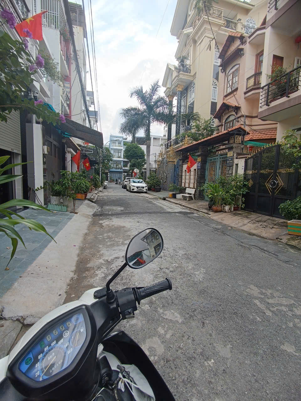 Hẻm Vip 8m thông đường Gò Dầu Phường Tân Sơn Nhì dt 4mx20m 3,5 tấm giá 11 tỷ
