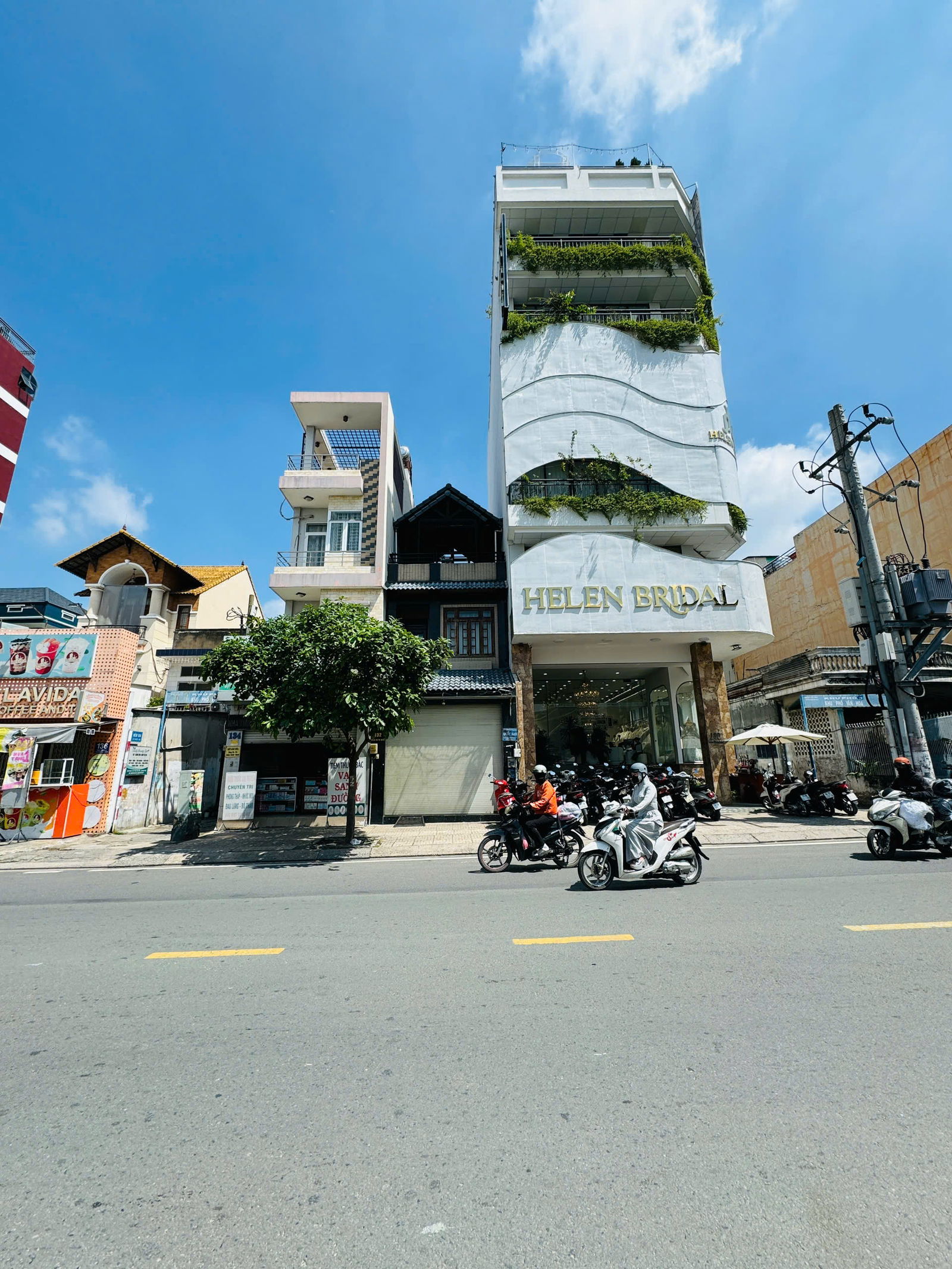 MẶT TIỀN SẦM UẤT TÂN SƠN NHÌ - ĐOẠN ĐẸP ( 4.5X25M, 102M2 ) TÀI CHÍNH 20 TỶ