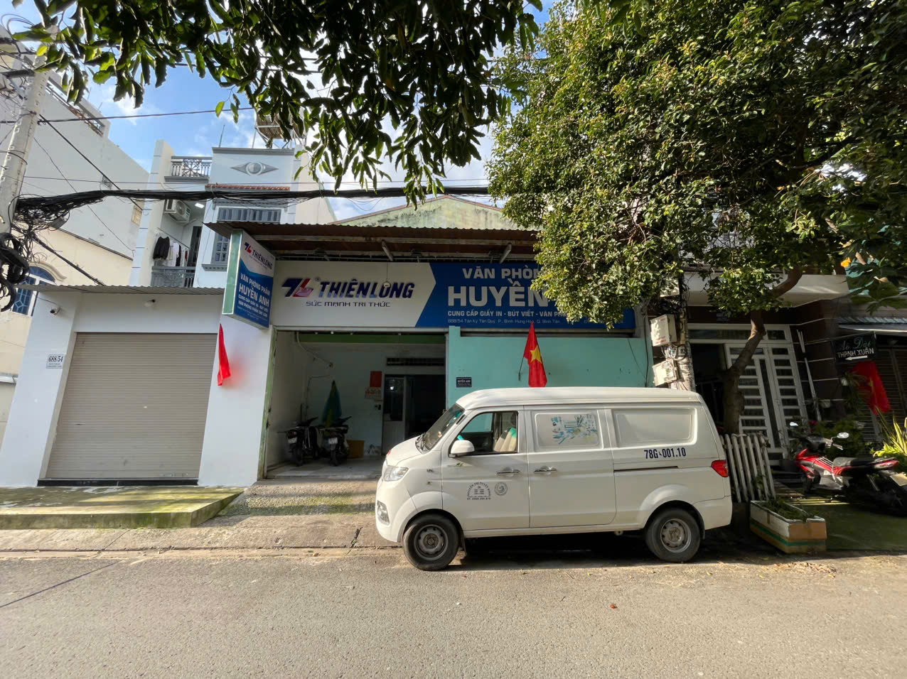 BÁN HÀNG CẶP NGANG 8M HIẾM HẺM XE HƠI 688 TÂN KỲ TÂN QUÝ – BÌNH HƯNG HÒA • Diện tích: 8 x 20m