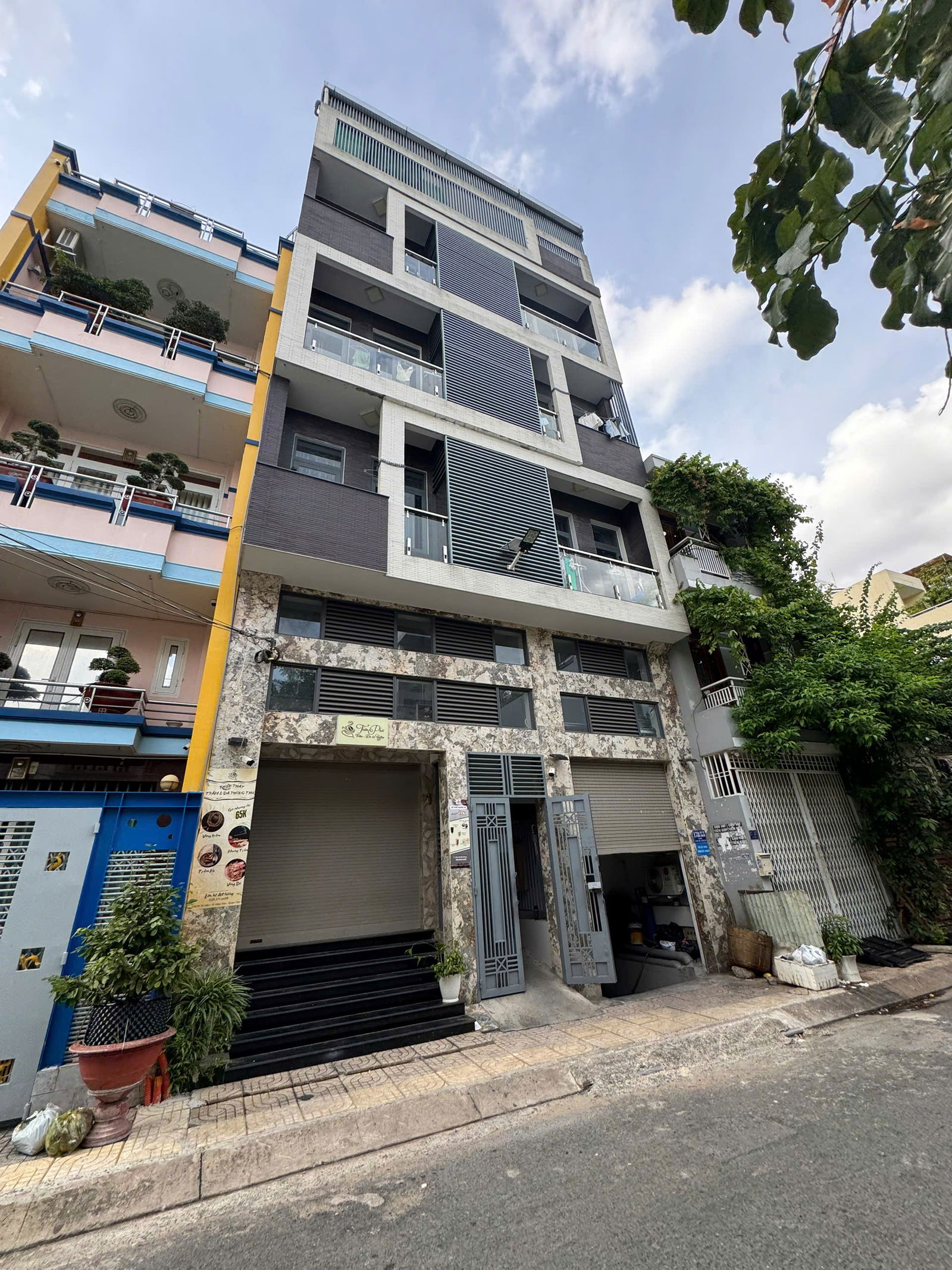 BÁN CHDV Khu Tô Hiệu_p.Hiệp Tân_Tân Phú, Đường 10m, DT: 8.2x19m, hầm, 4 lầu, 34 Phòng, Giá: 38.6tỷ