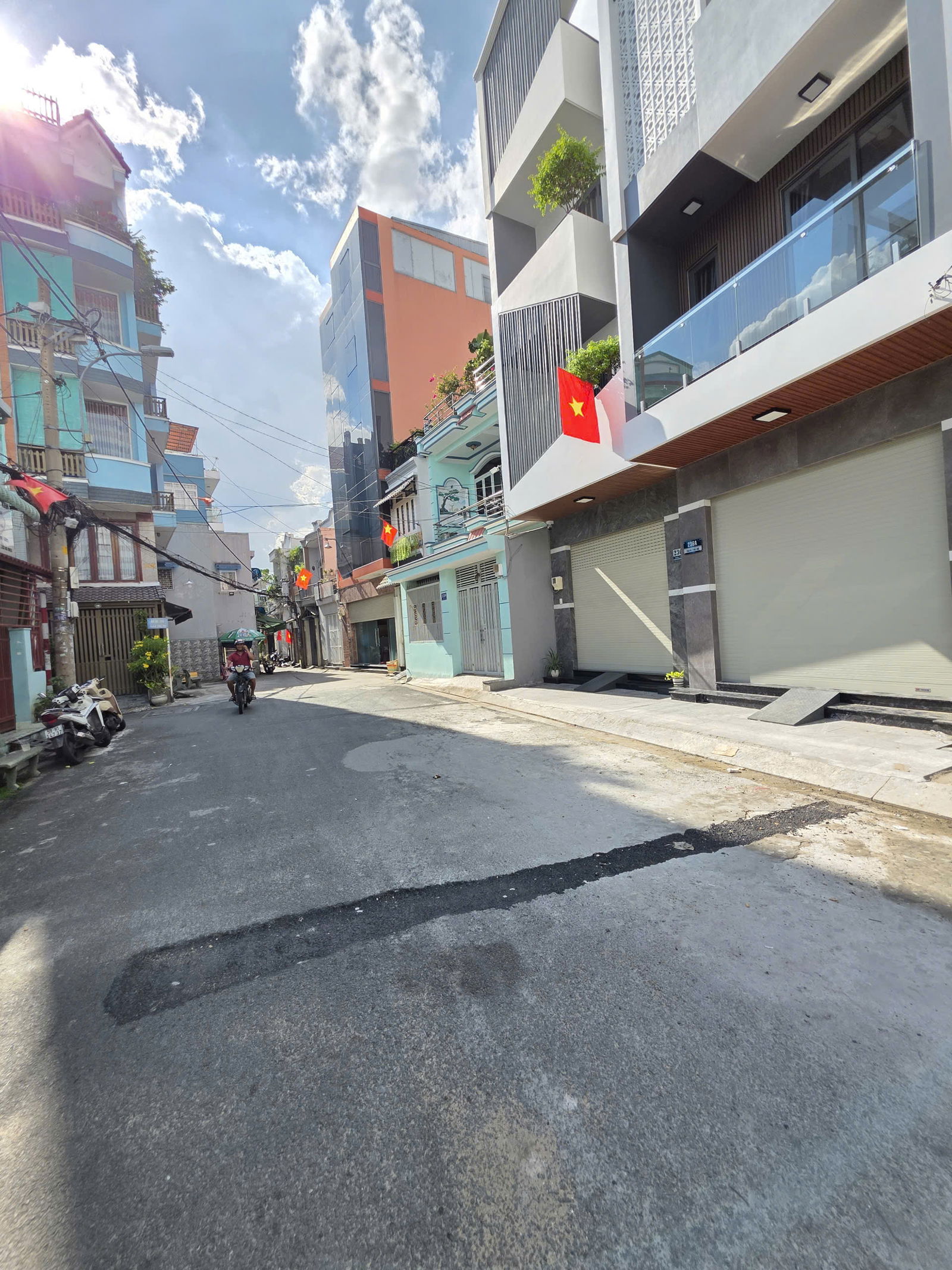 🏡 Bán nhà nát góc 2MT 236 Trần Thủ Độ, Q.Tân Phú, DT 5.5x13m, giá 7.4 tỷ