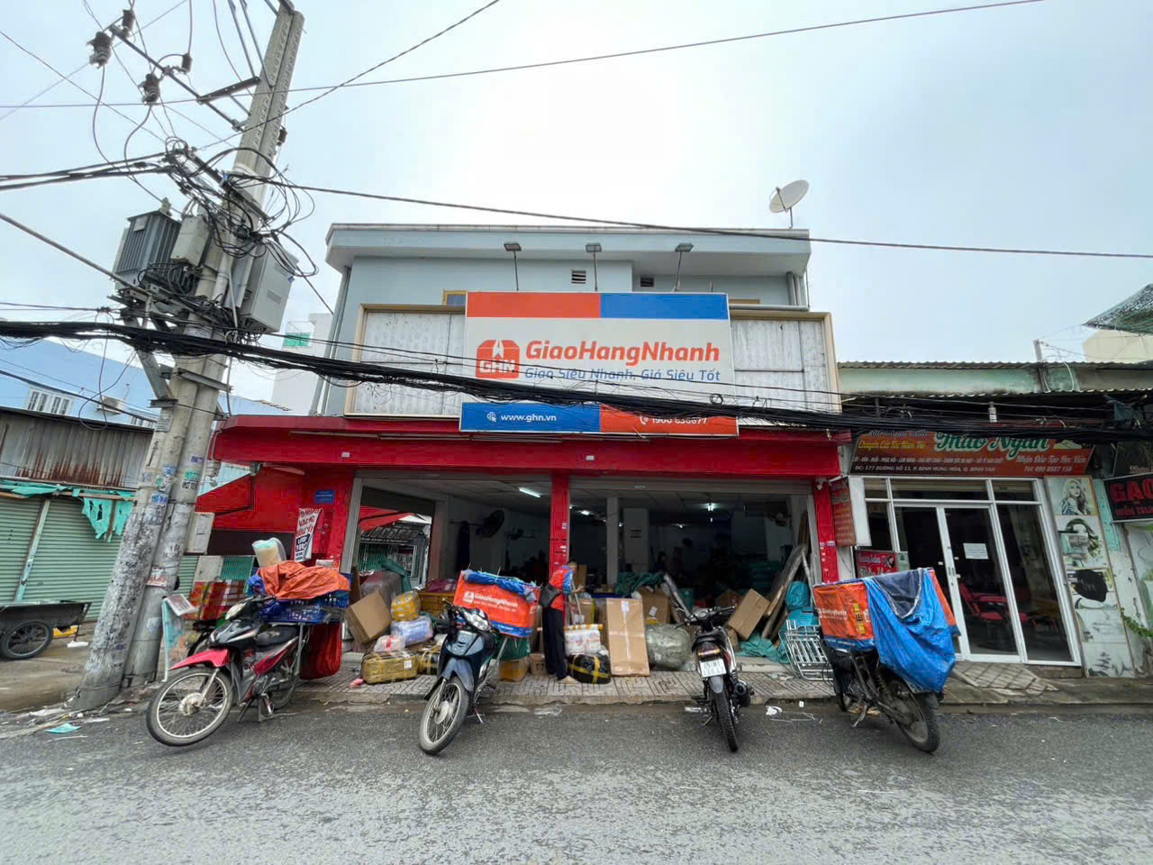 Cho thuê kho xưởng mặt tiền đường số 11 P. BÌNH HƯNG HÒA - DT: 8x16m - Giá 20tr/ 1 tháng