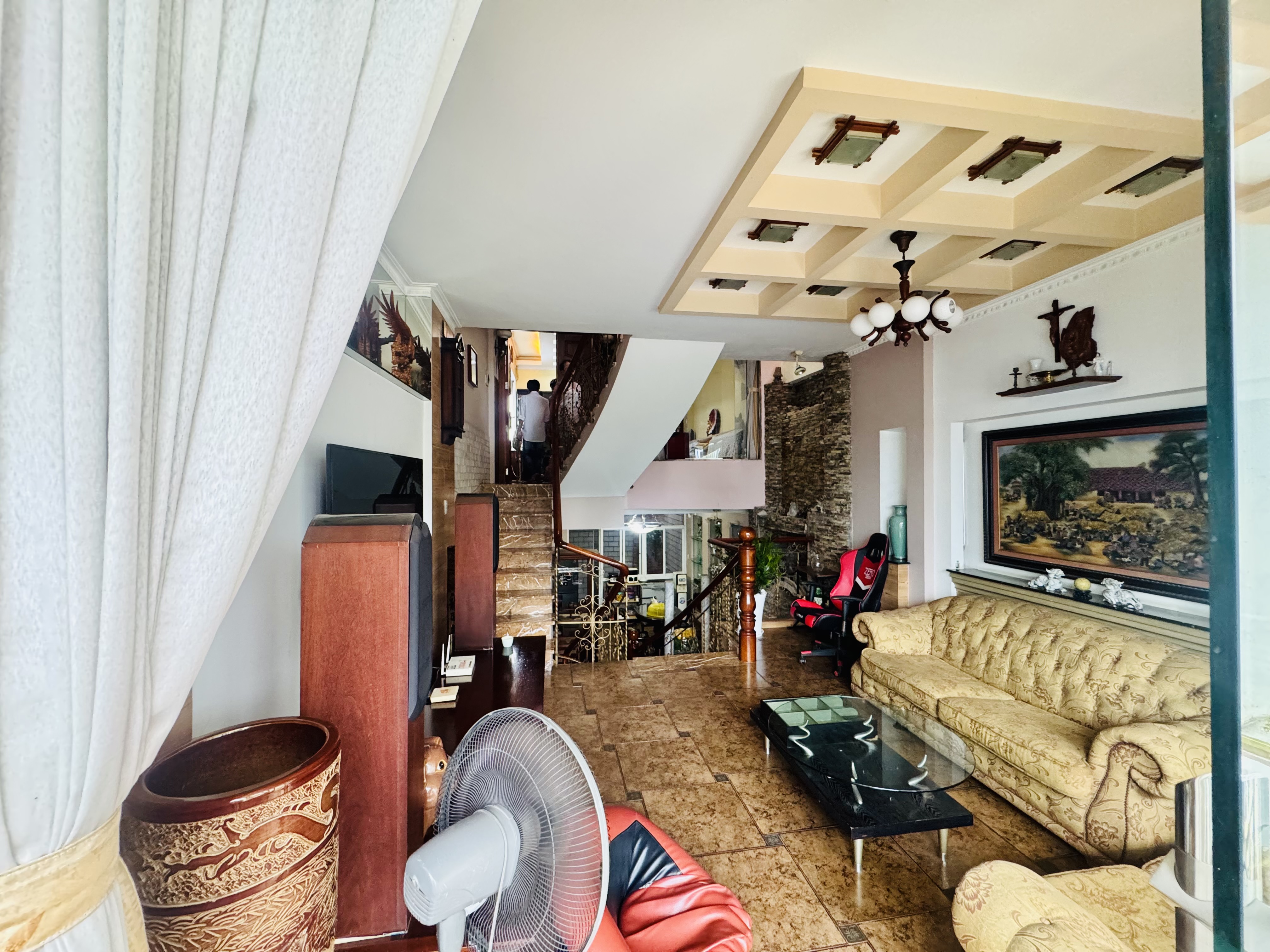 ĐƯỜNG 12M KHU CHỢ VẢI - NGAY TRƯỜNG HONC TRẦN PHÚ DT: 4.6x20m ( 3.5 TẤM MỚI ) 12 TỶ THƯƠNG LƯỢNG