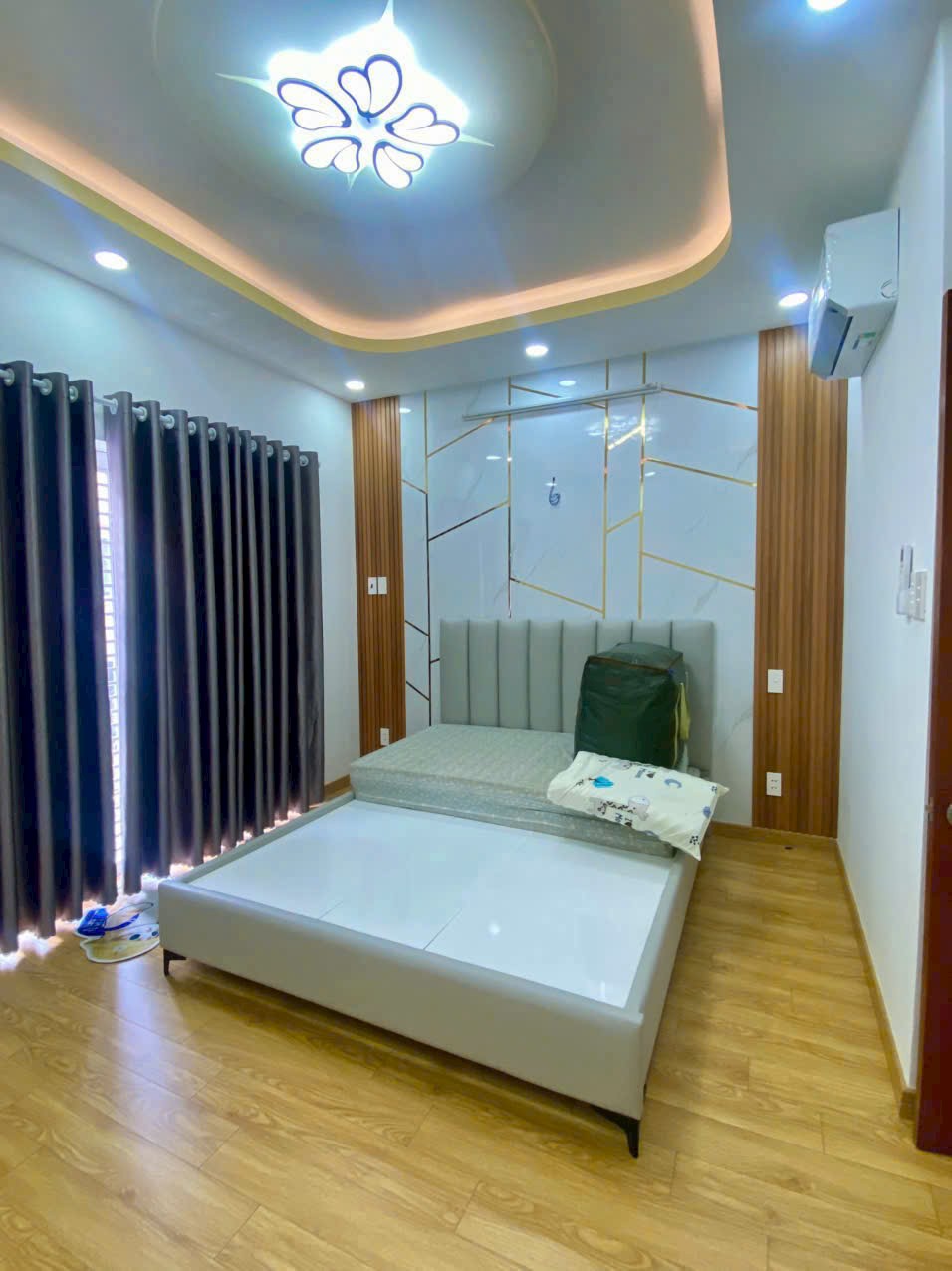 🏡 Bán Nhà Hẻm XH Ngay Trường Học Đường Thành Công P.Tân Thành DT : 4x14m Nhà 2 Lầu Giá : 9.9 Tỷ Tl