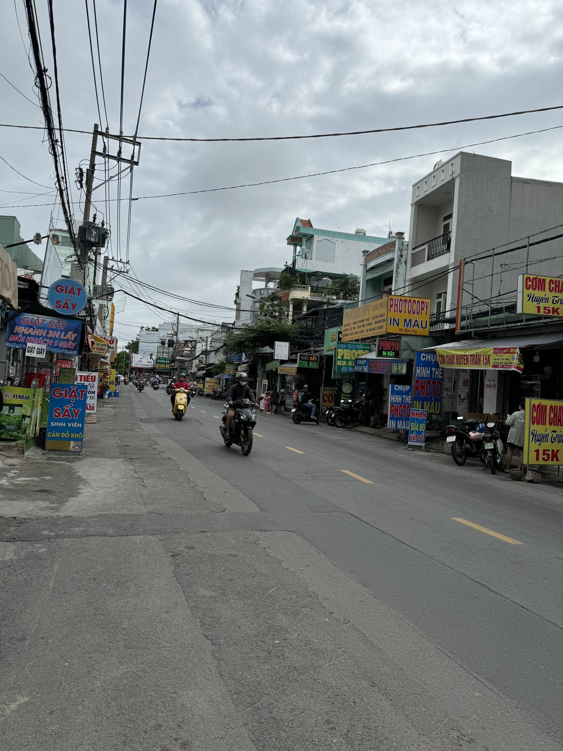 BÁN NHÀ MT KINH DOANH SƠN KỲ ( 4X14,5M) ĐÚC 3,5 TẤM. GIÁ 11,2 TỶ - VỊ TRÍ ĐẸP