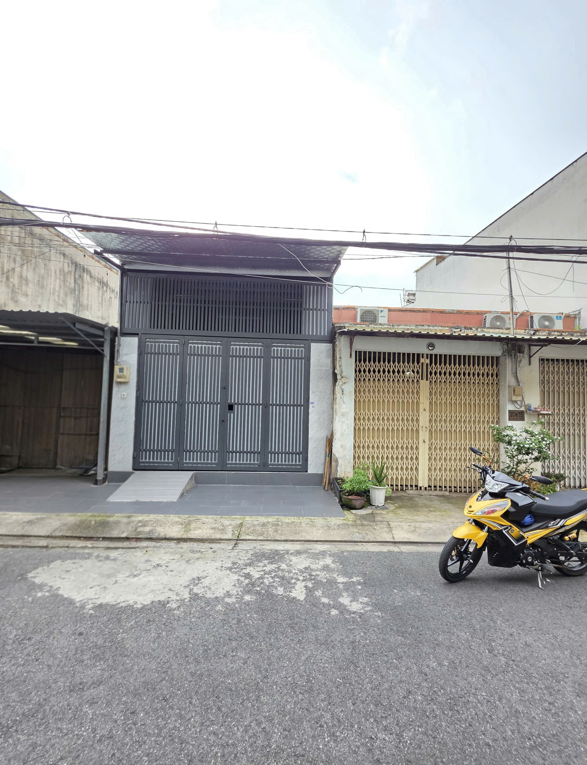 BÁN NHÀ HẼM NHỰA THẲNG 8M THOẠI NGỌC HẦU ( 4X27M) CẤP 4. GIÁ 9,7 TỶ