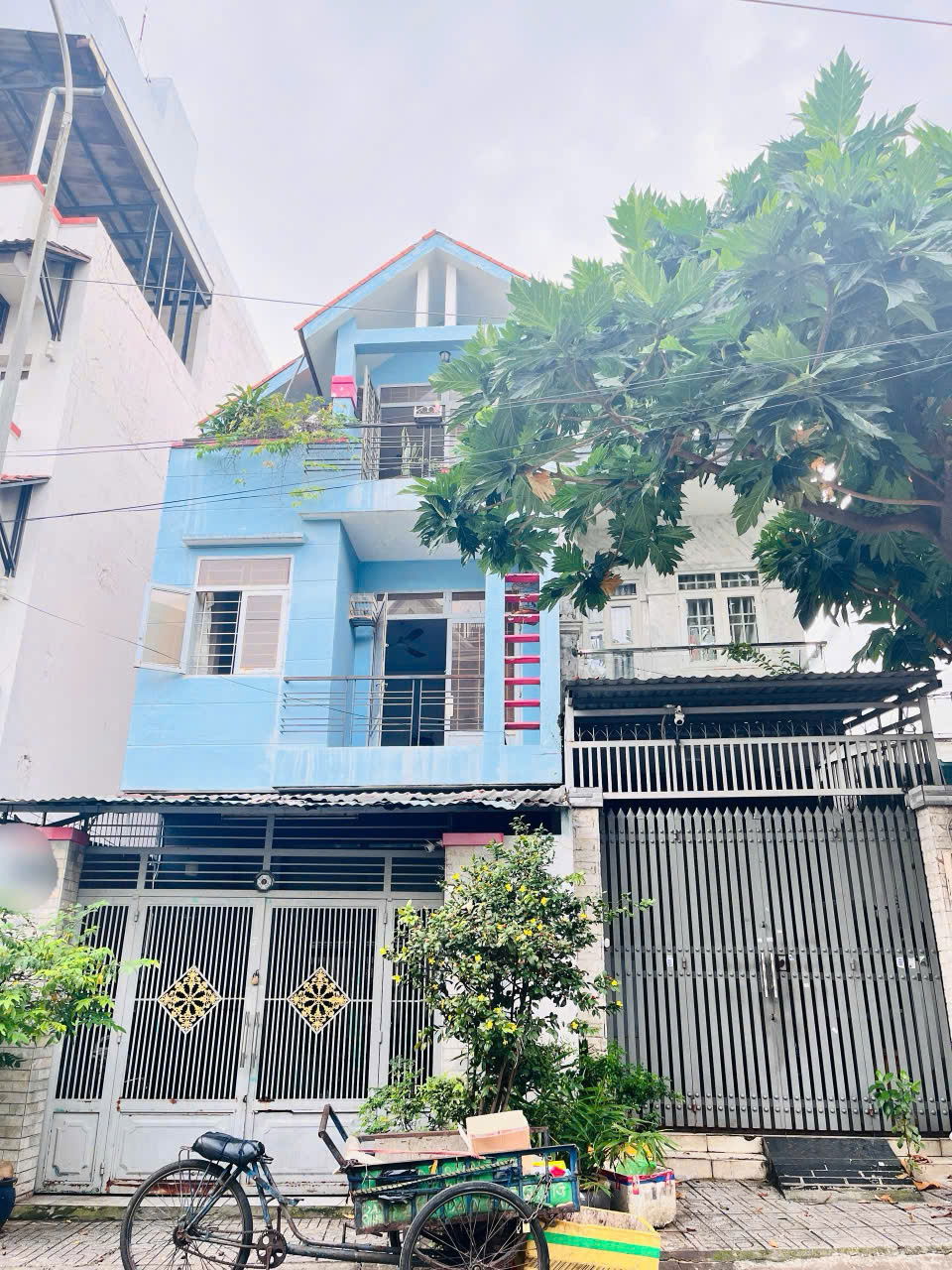 Mặt tiền đường Lê Lư Phường Phú Thọ Hòa dt 4,5mx24m 1 lầu mới giá 10,5 tỷ