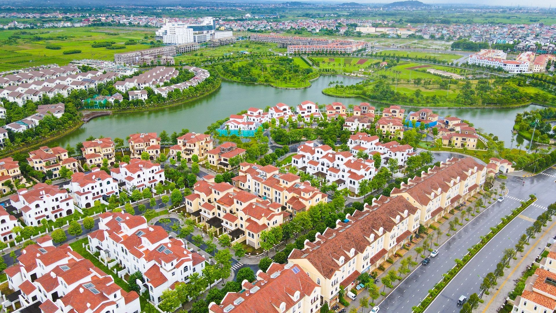 Sang tên trước, nhận tiền sau: Người bán nhà 'cầm đằng lưỡi'