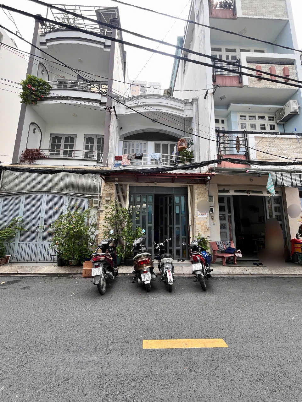 Hẻm 8m thông đường Lũy Bán Bích P Tân Phú Dt 4mx15m 1 Lầu giá 8,5 tỷ