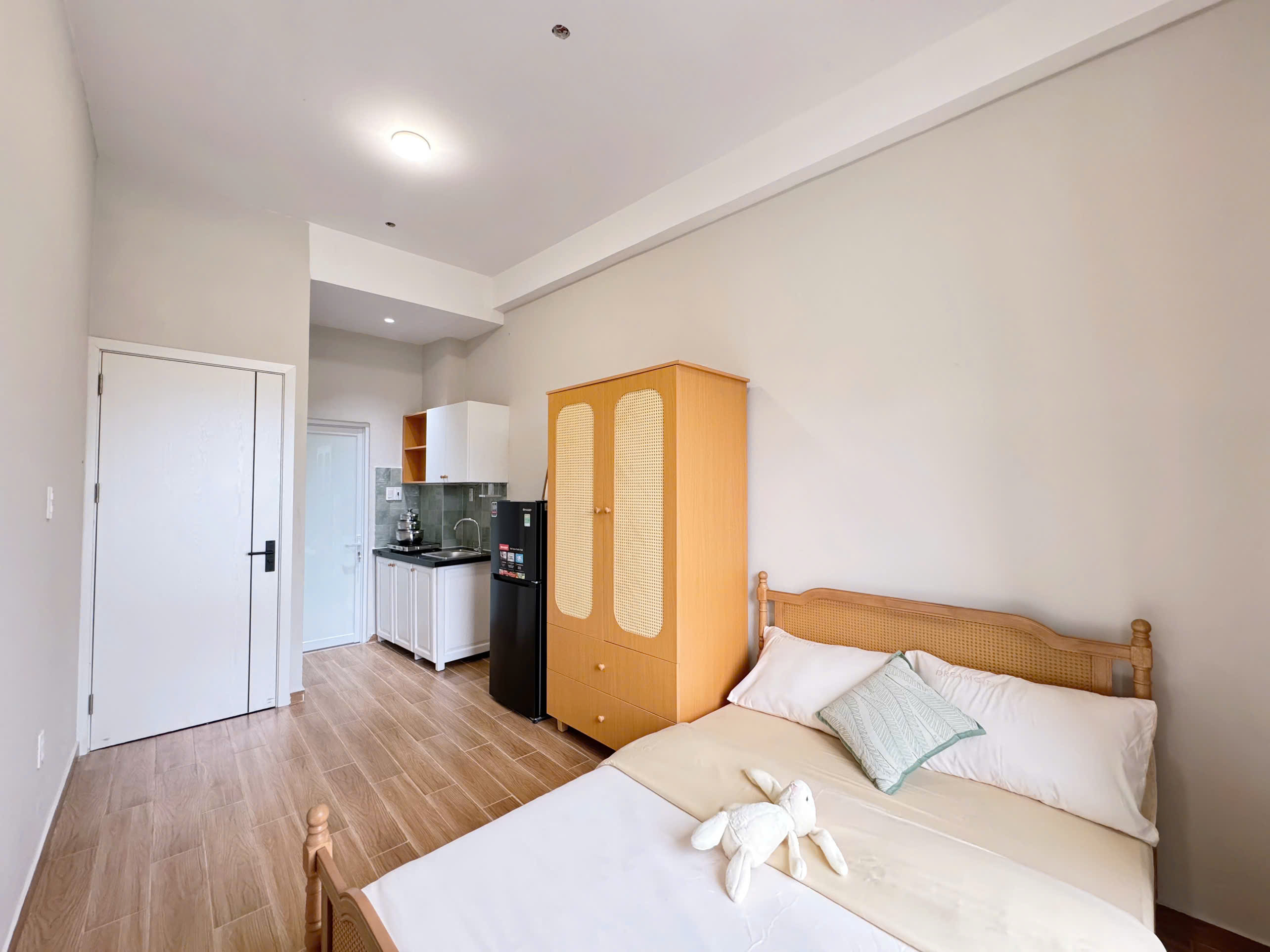 BÁN TÒA NHÀ CHDV 20 PHÒNG ĐƯỜNG PHAN ANH, TP.HCM, DT: 6.05x17m, GIÁ: 18.5 TỶ